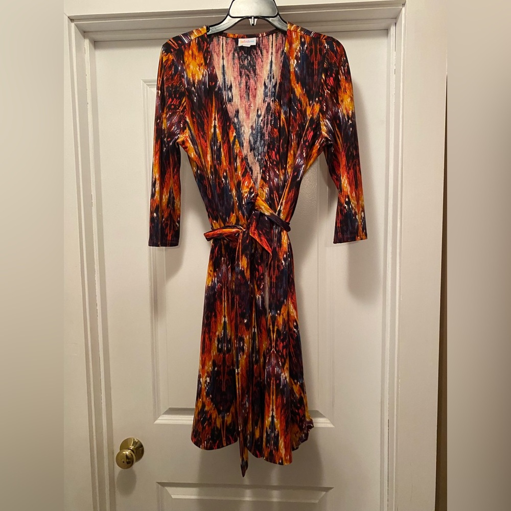 LULAROE WRAP DRESS SIZE M